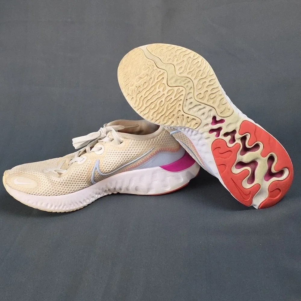 Nike *** plenty